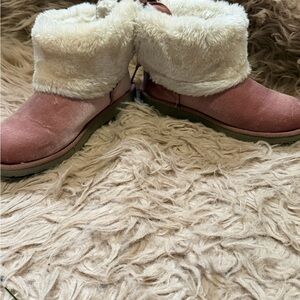 Cozy Pink Fur-Lined Women's Boots